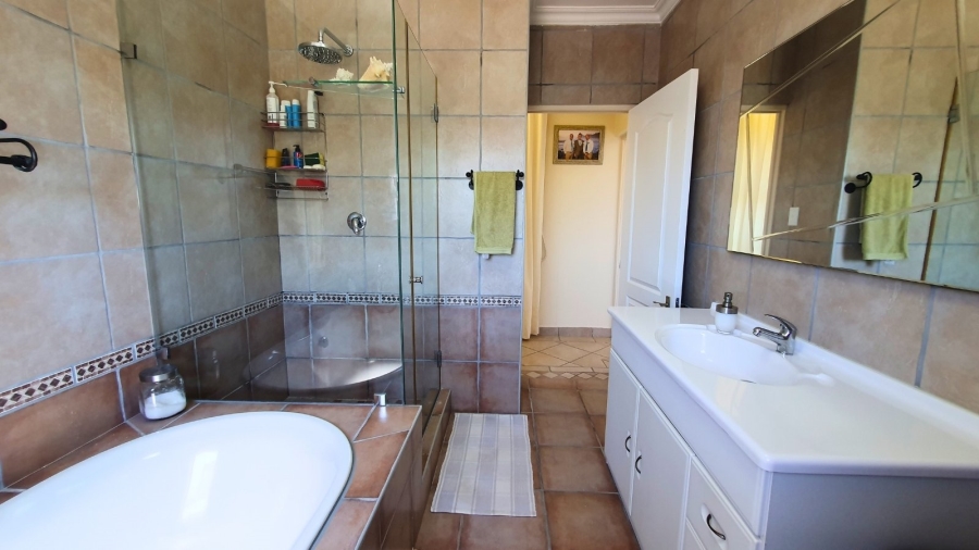 4 Bedroom Property for Sale in Dana Bay Western Cape